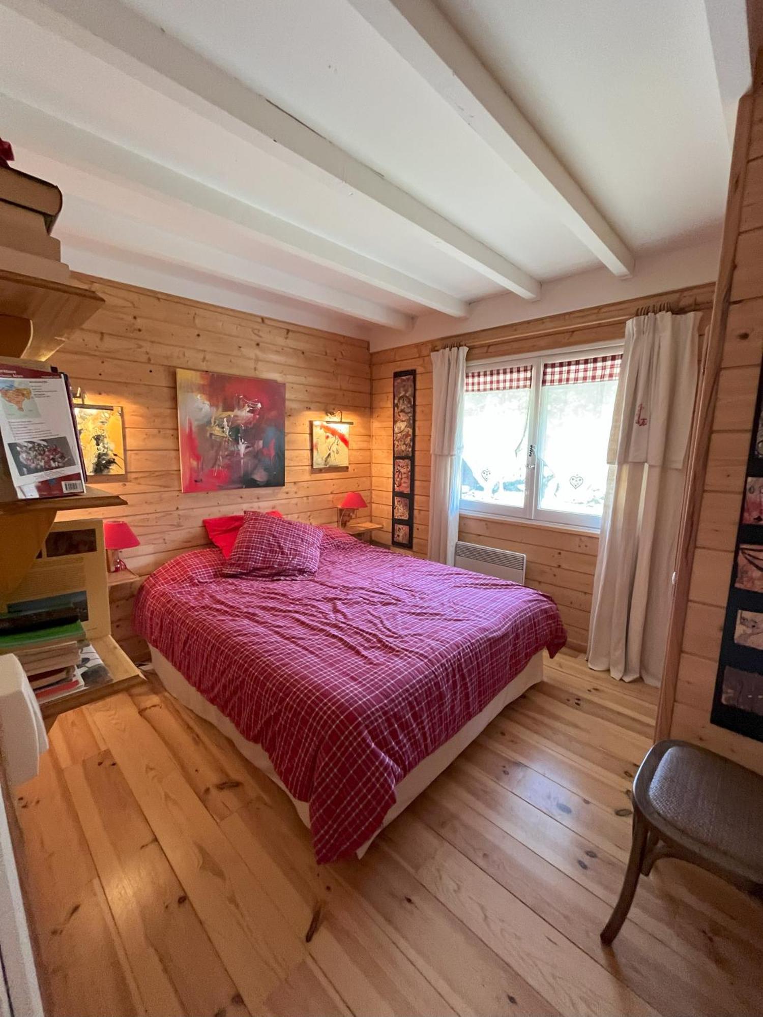 Chalet Des Myrtilles - Chalet Cosy Avec Vue Arette Esterno foto